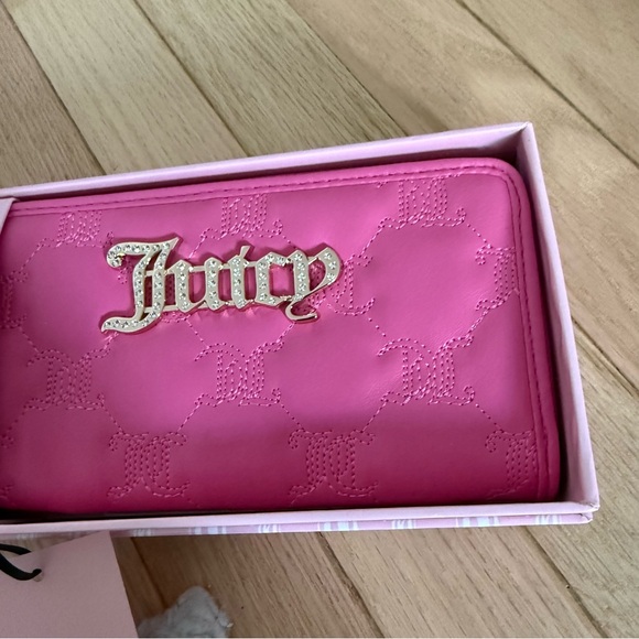 Brand new Juicy Couture Vibrant Pink Quilted Wallet - Picture 5 of 7
